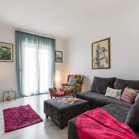 Andra Apartament