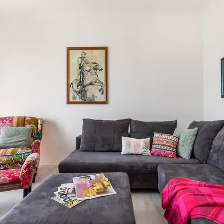 Andra Apartament